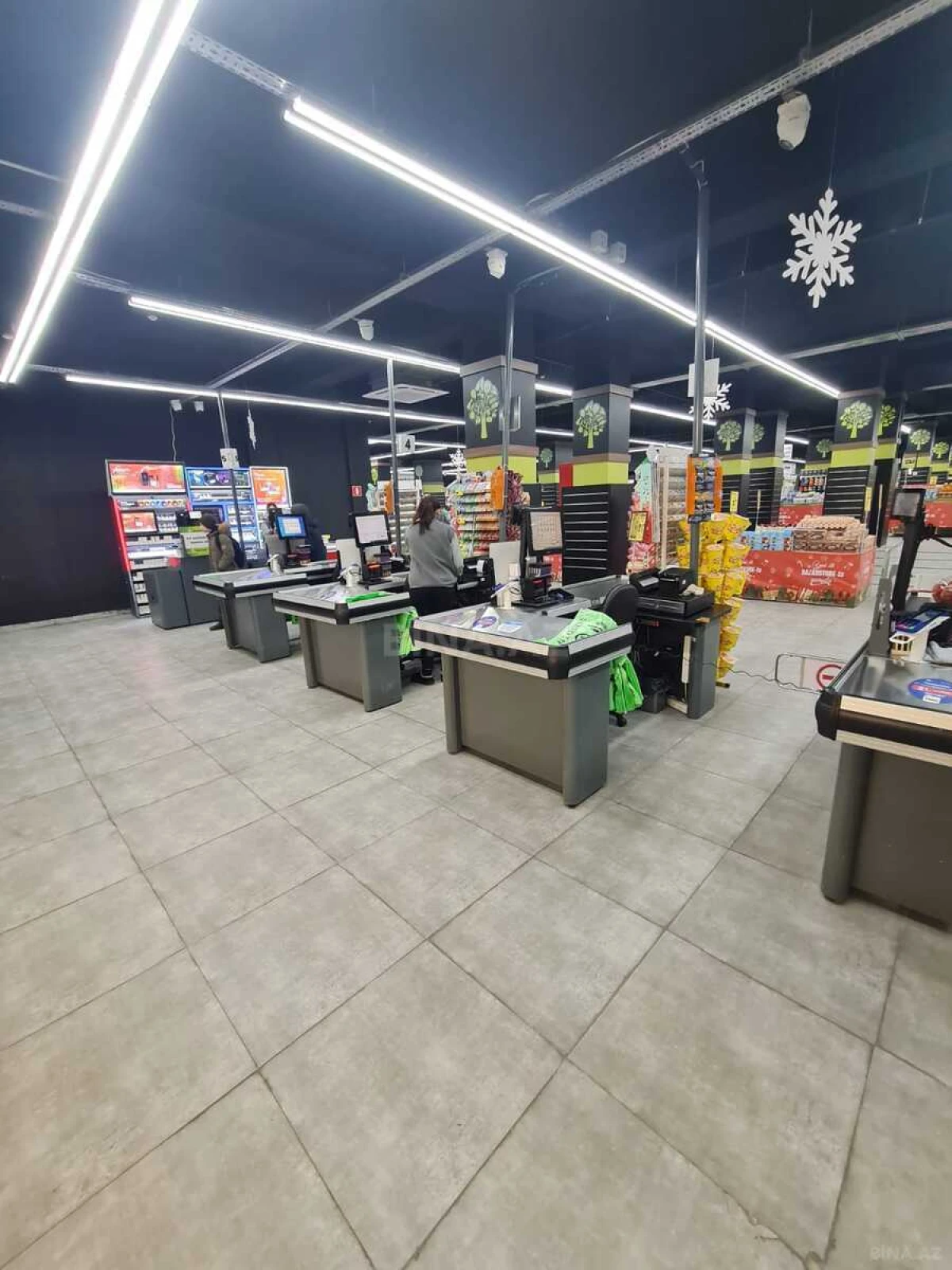 Satılır obyekt 2060 m²