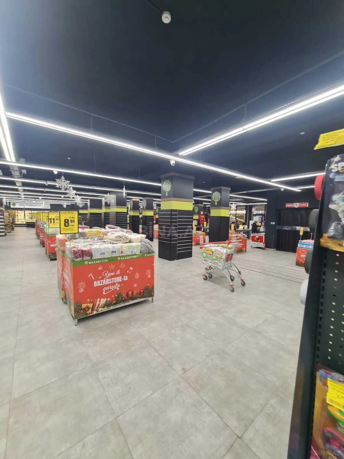 Satılır obyekt 2060 m²