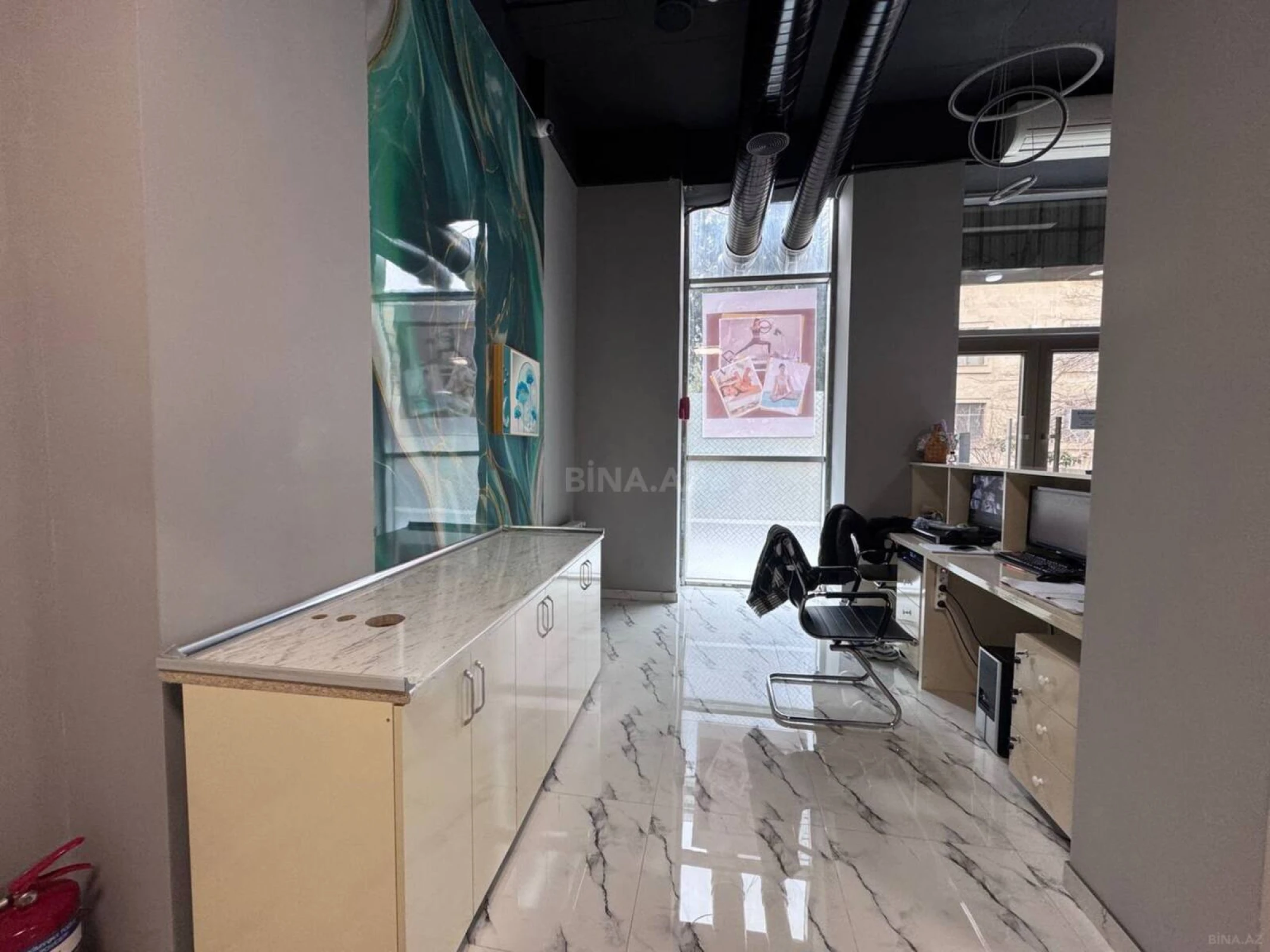 Satılır obyekt 251 m²