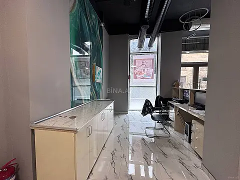 Satılır obyekt 251 m²