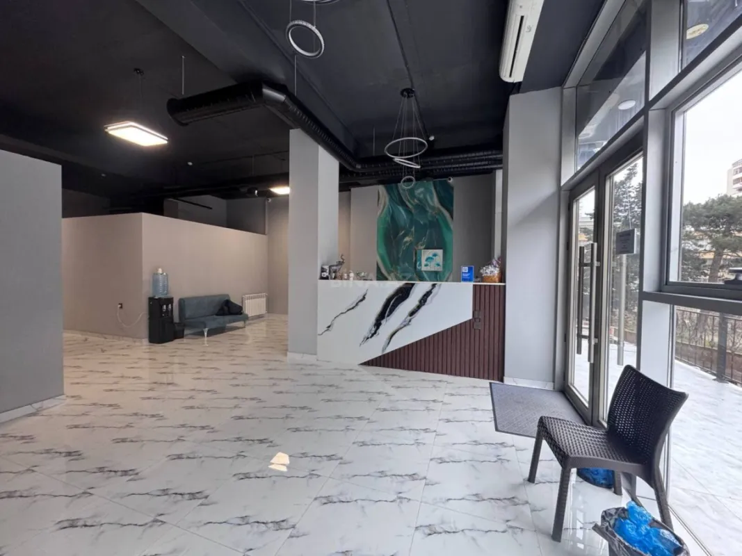 Satılır obyekt 251 m²