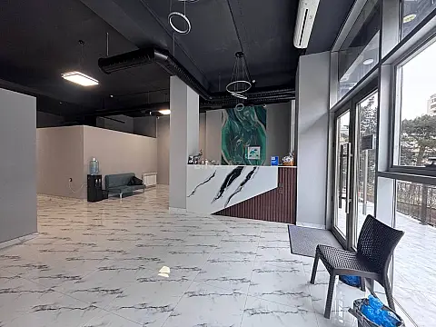Satılır obyekt 251 m²