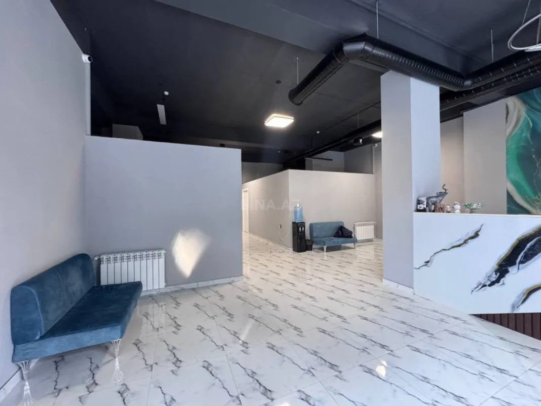 Satılır obyekt 251 m²
