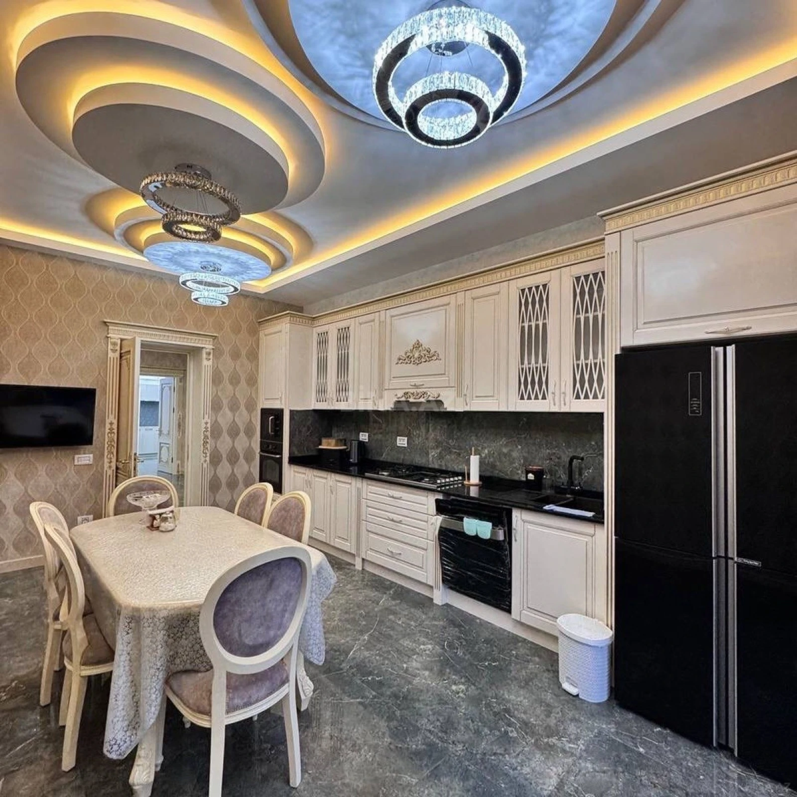 Kirayə verilir 5 otaqlı həyət evi 350 m²