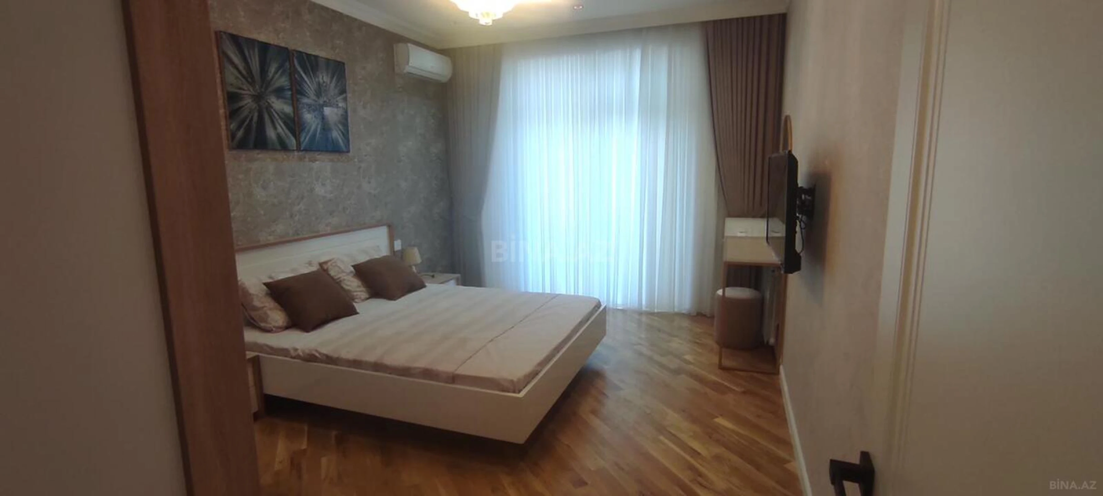 Kirayə verilir 2 otaqlı mənzil 106 m²