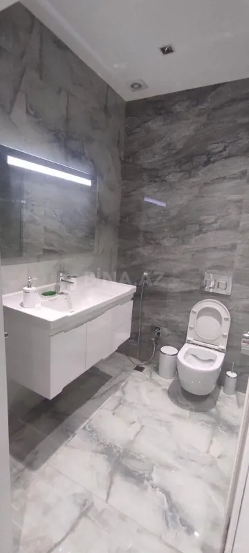 Kirayə verilir 2 otaqlı mənzil 106 m²