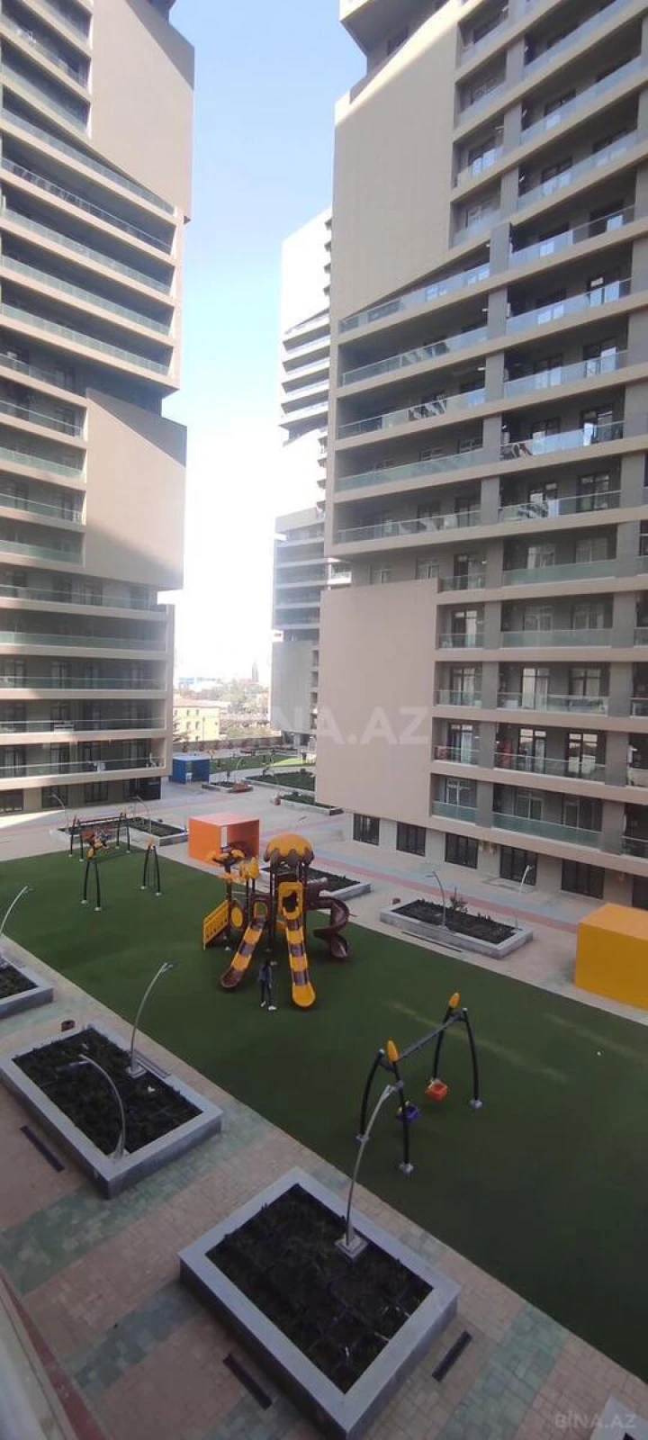 Kirayə verilir 2 otaqlı mənzil 106 m²