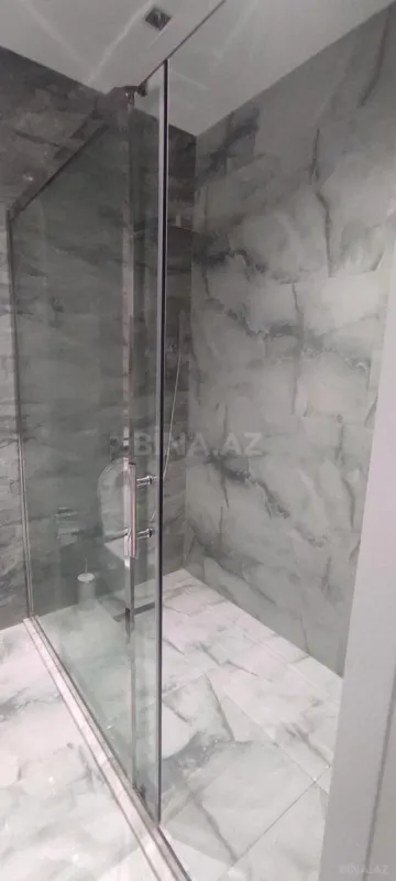 Kirayə verilir 2 otaqlı mənzil 106 m²