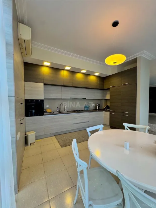 Kirayə verilir 5 otaqlı həyət evi 350 m²