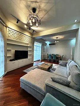 Satılır 3 otaqlı mənzil 120 m²