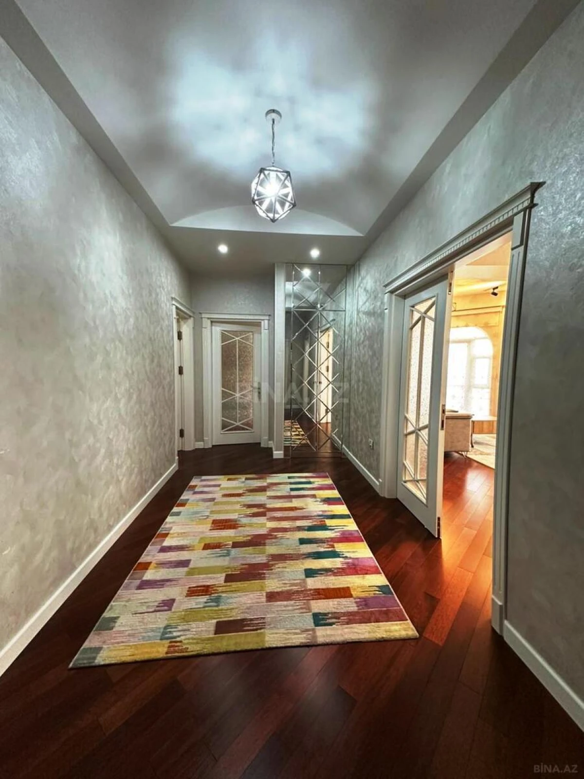 Satılır 3 otaqlı mənzil 120 m²