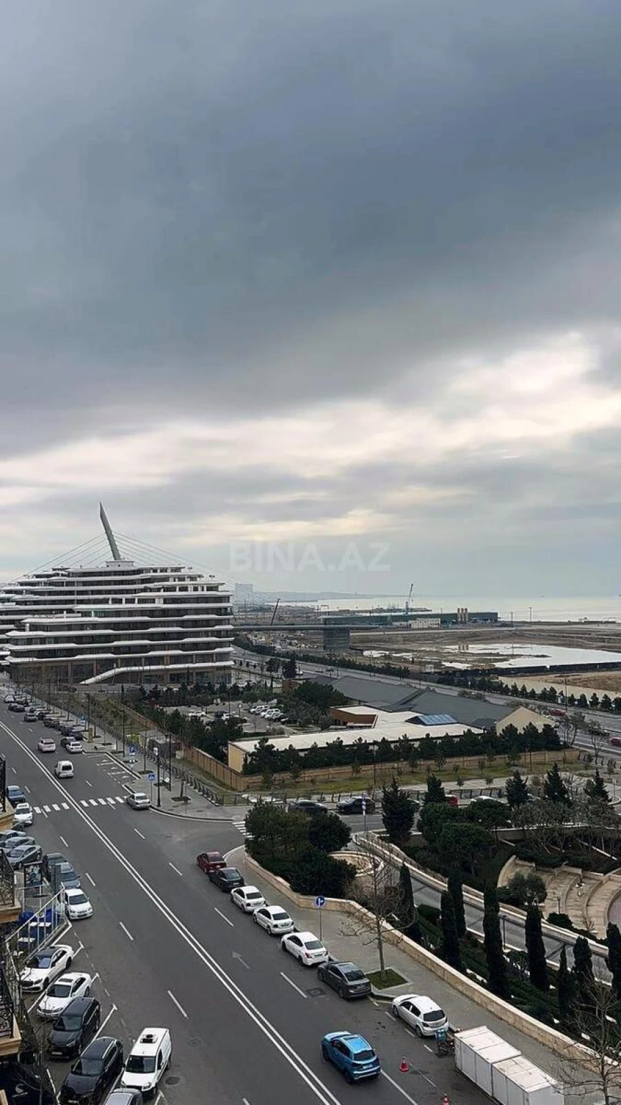 Satılır 3 otaqlı mənzil 120 m²