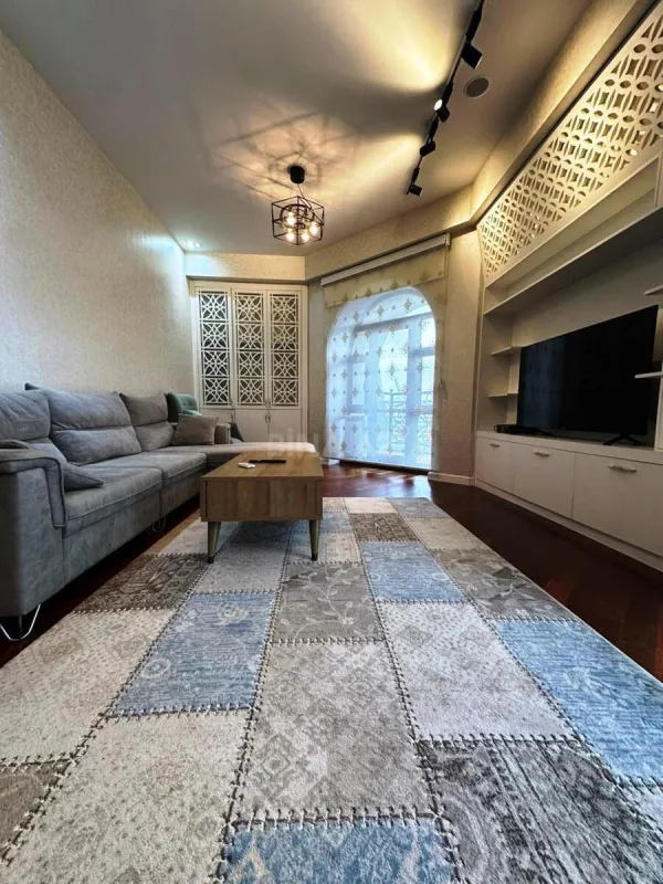 Satılır 3 otaqlı mənzil 120 m²