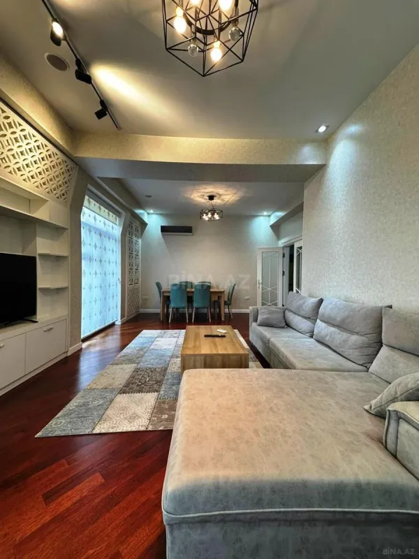 Satılır 3 otaqlı mənzil 120 m²
