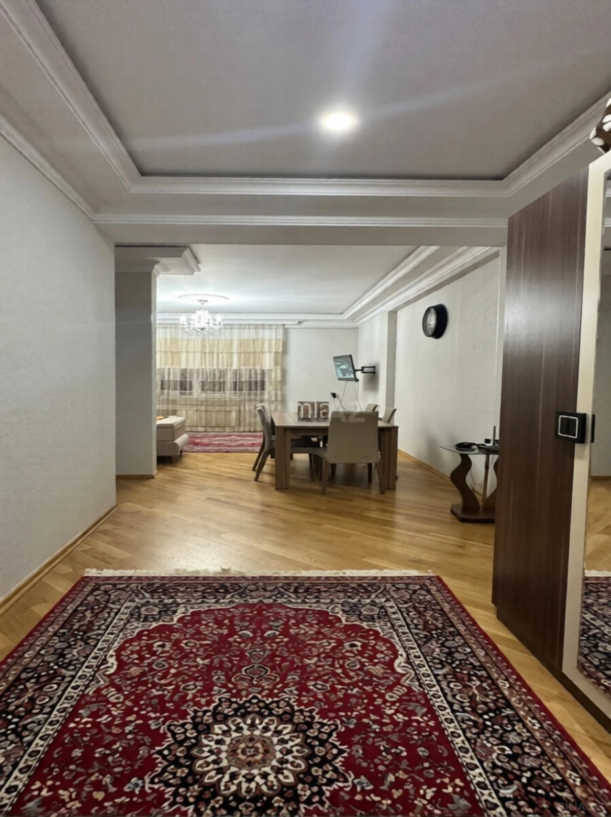 Satılır 2 otaqlı mənzil 68 m²