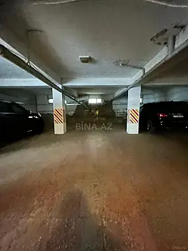 Satılır 3 otaqlı mənzil 172 m²