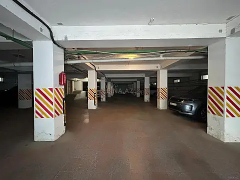 Satılır 3 otaqlı mənzil 172 m²