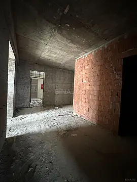 Satılır 4 otaqlı mənzil 146 m²