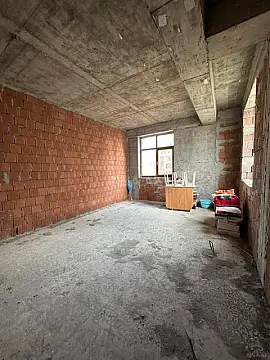 Satılır 4 otaqlı mənzil 146 m²