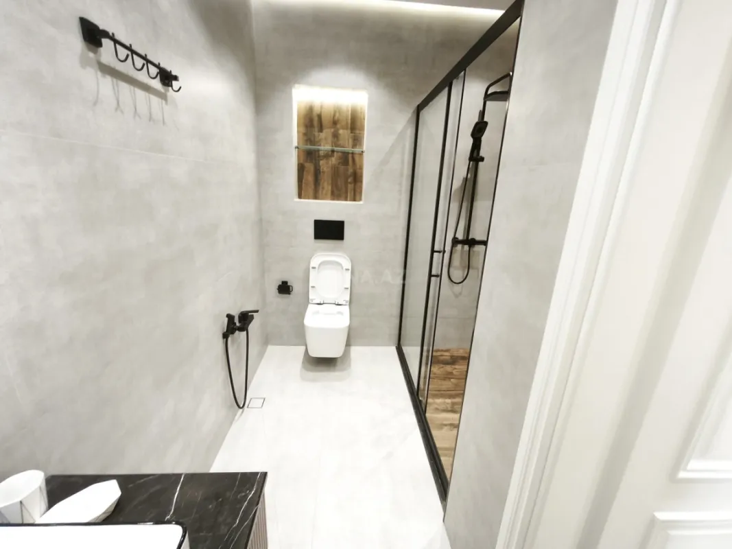 Kirayə verilir 2 otaqlı mənzil 88 m²