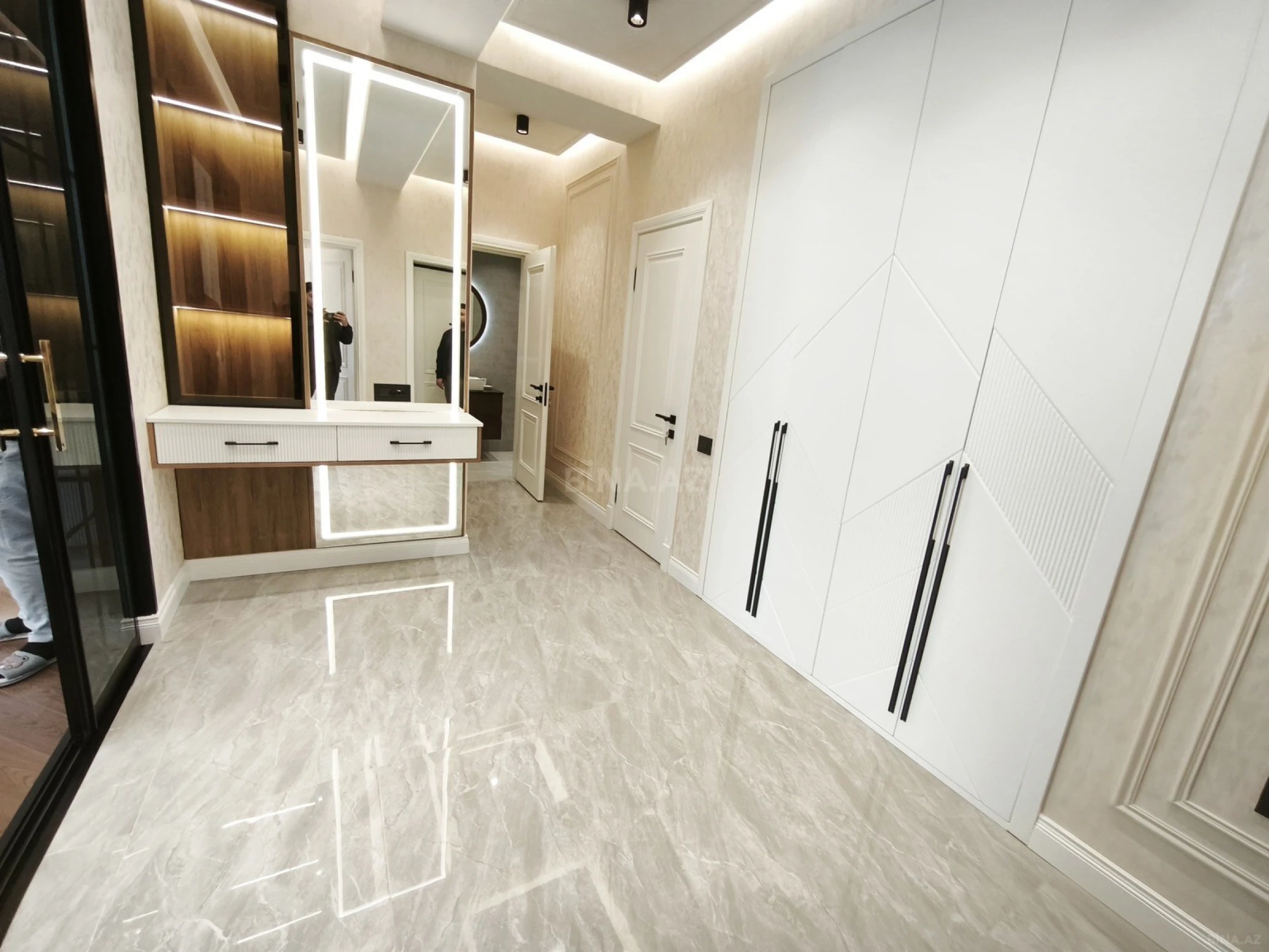 Kirayə verilir 2 otaqlı mənzil 88 m²