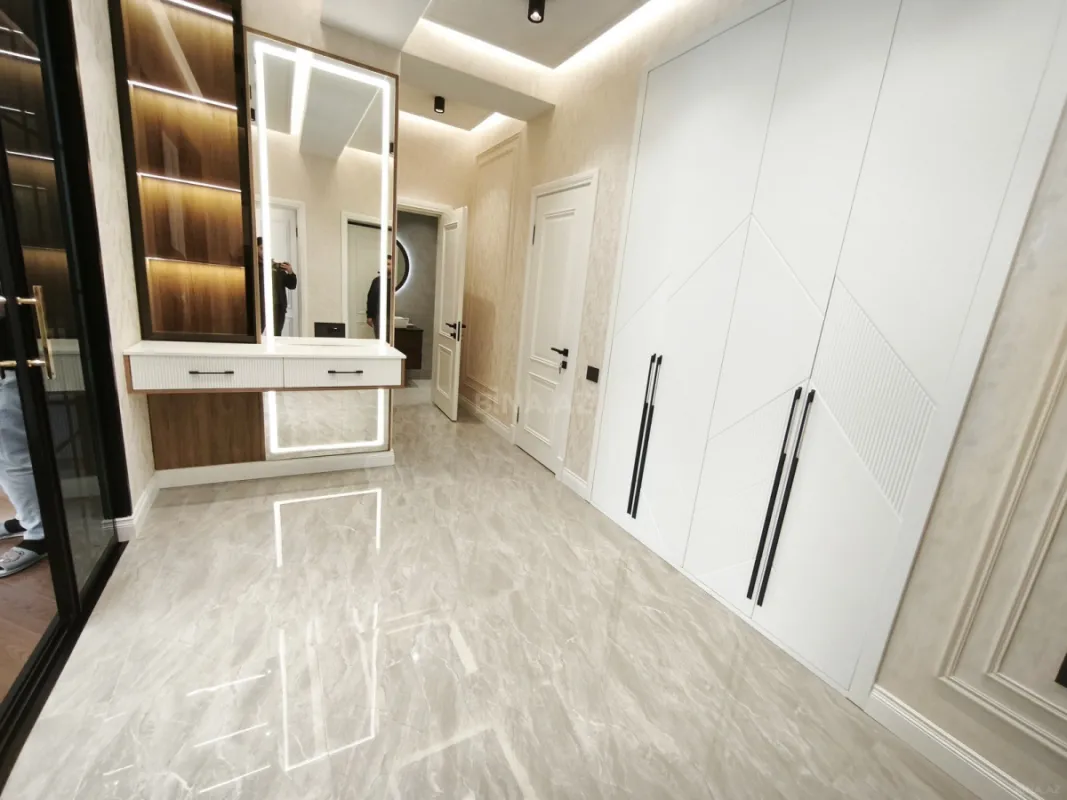 Kirayə verilir 2 otaqlı mənzil 88 m²