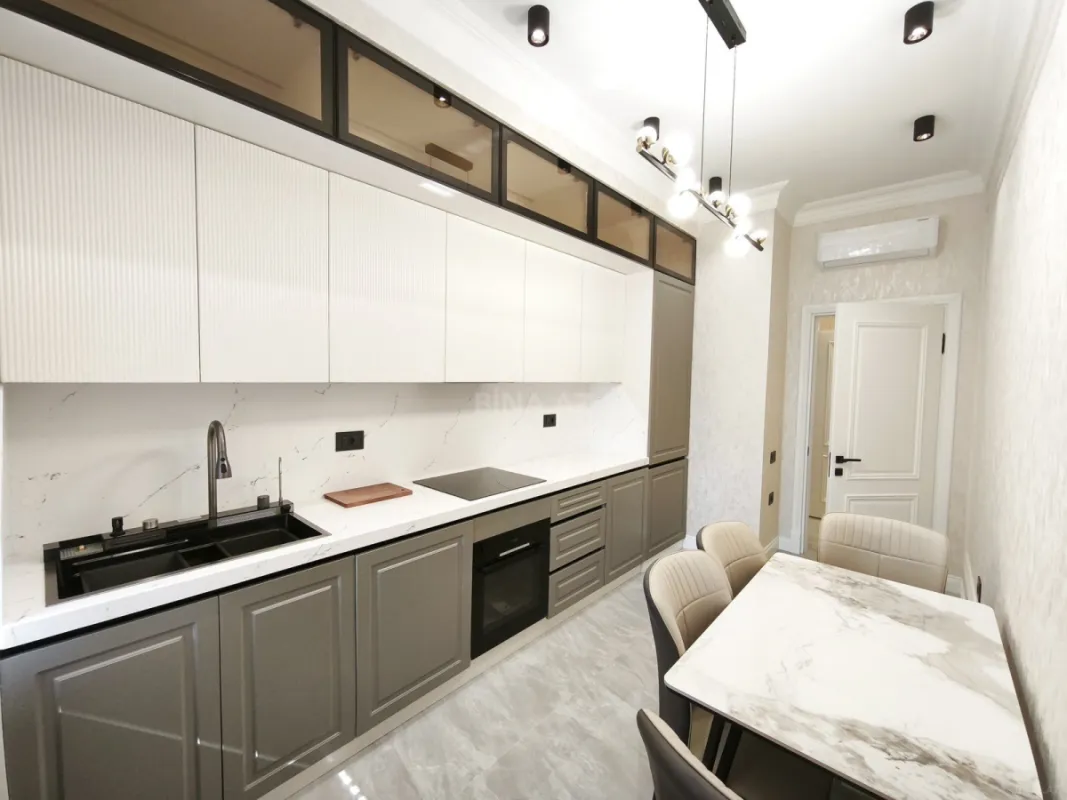 Kirayə verilir 2 otaqlı mənzil 88 m²