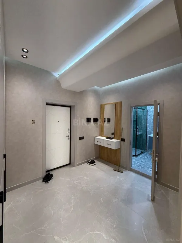 Satılır 2 otaqlı mənzil 72 m²