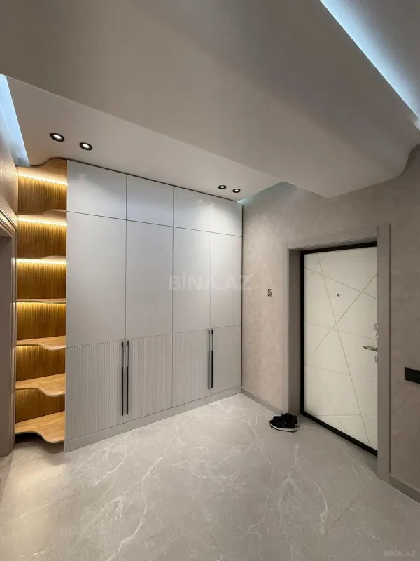 Satılır 2 otaqlı mənzil 72 m²