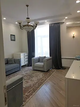 Kirayə verilir 2 otaqlı mənzil 60 m²