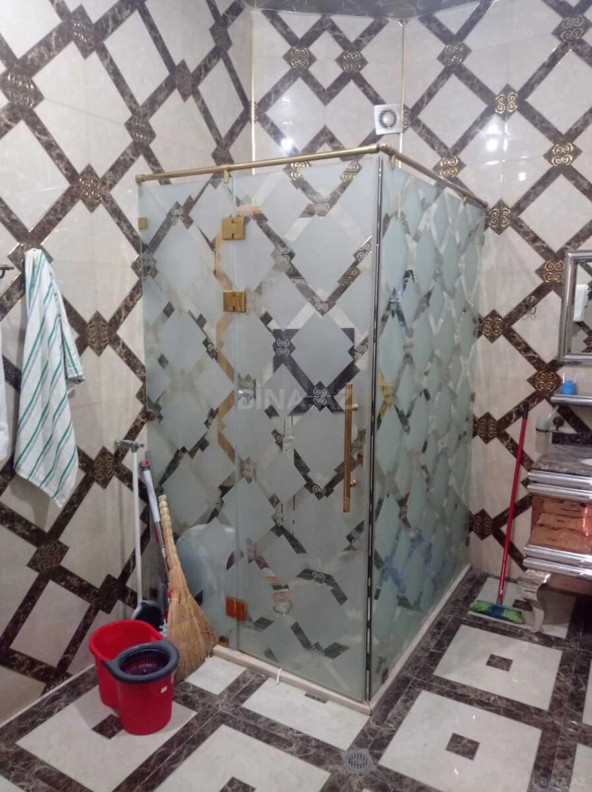 Satılır 5 otaqlı həyət evi 400 m²