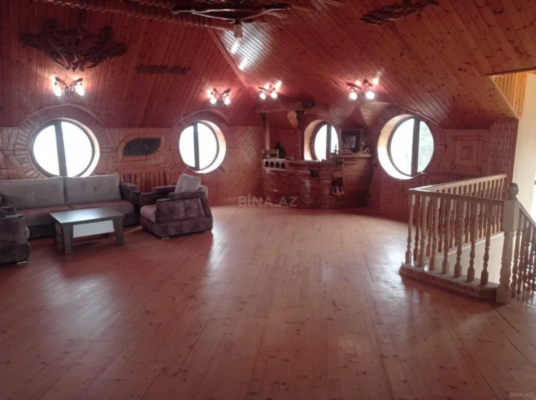 Satılır 5 otaqlı həyət evi 400 m²