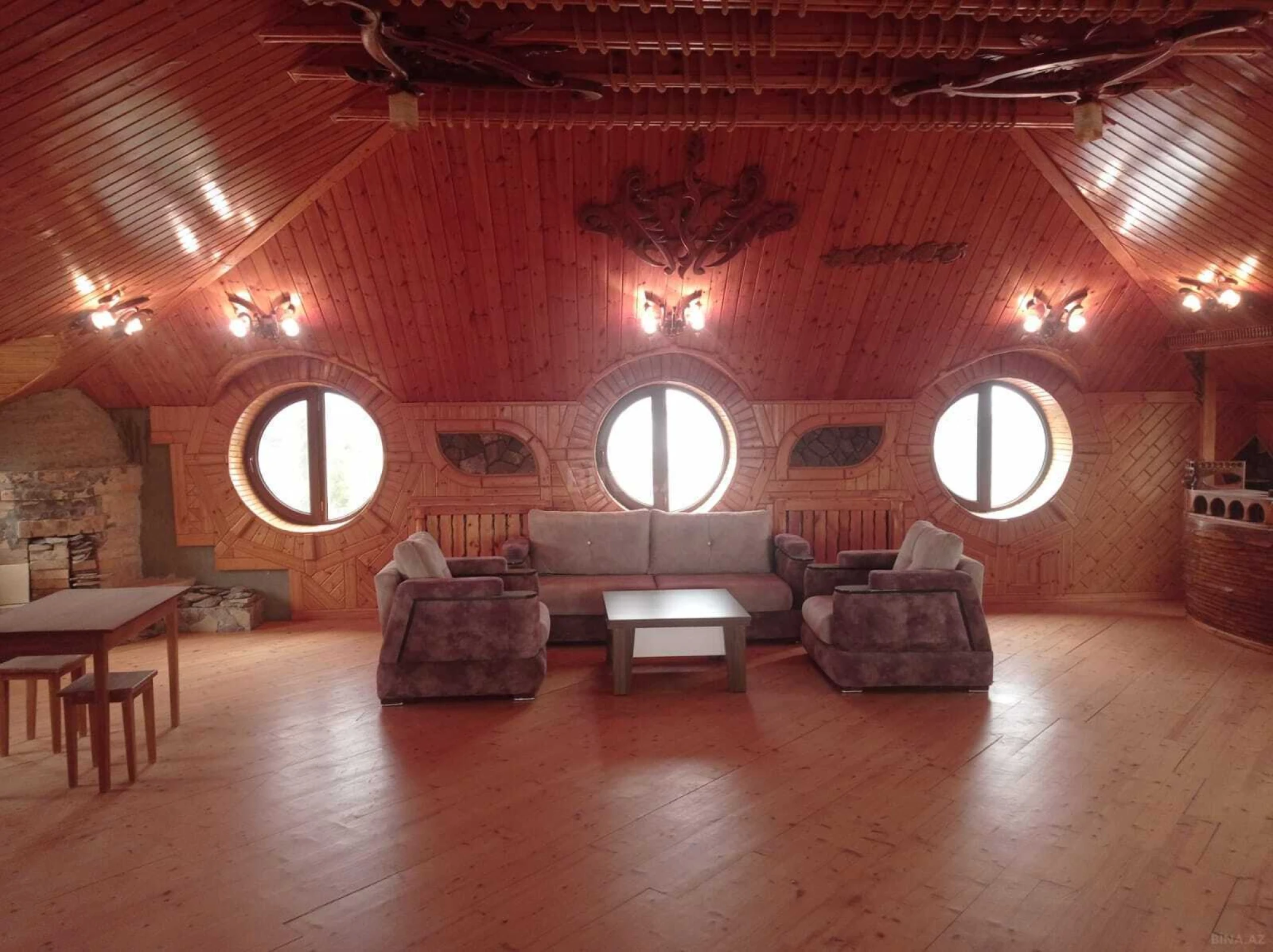 Satılır 5 otaqlı həyət evi 400 m²