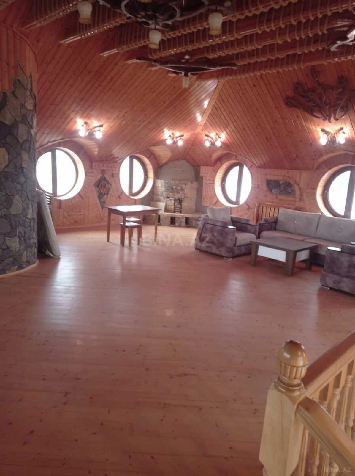 Satılır 5 otaqlı həyət evi 400 m²