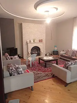 Satılır 5 otaqlı həyət evi 400 m²
