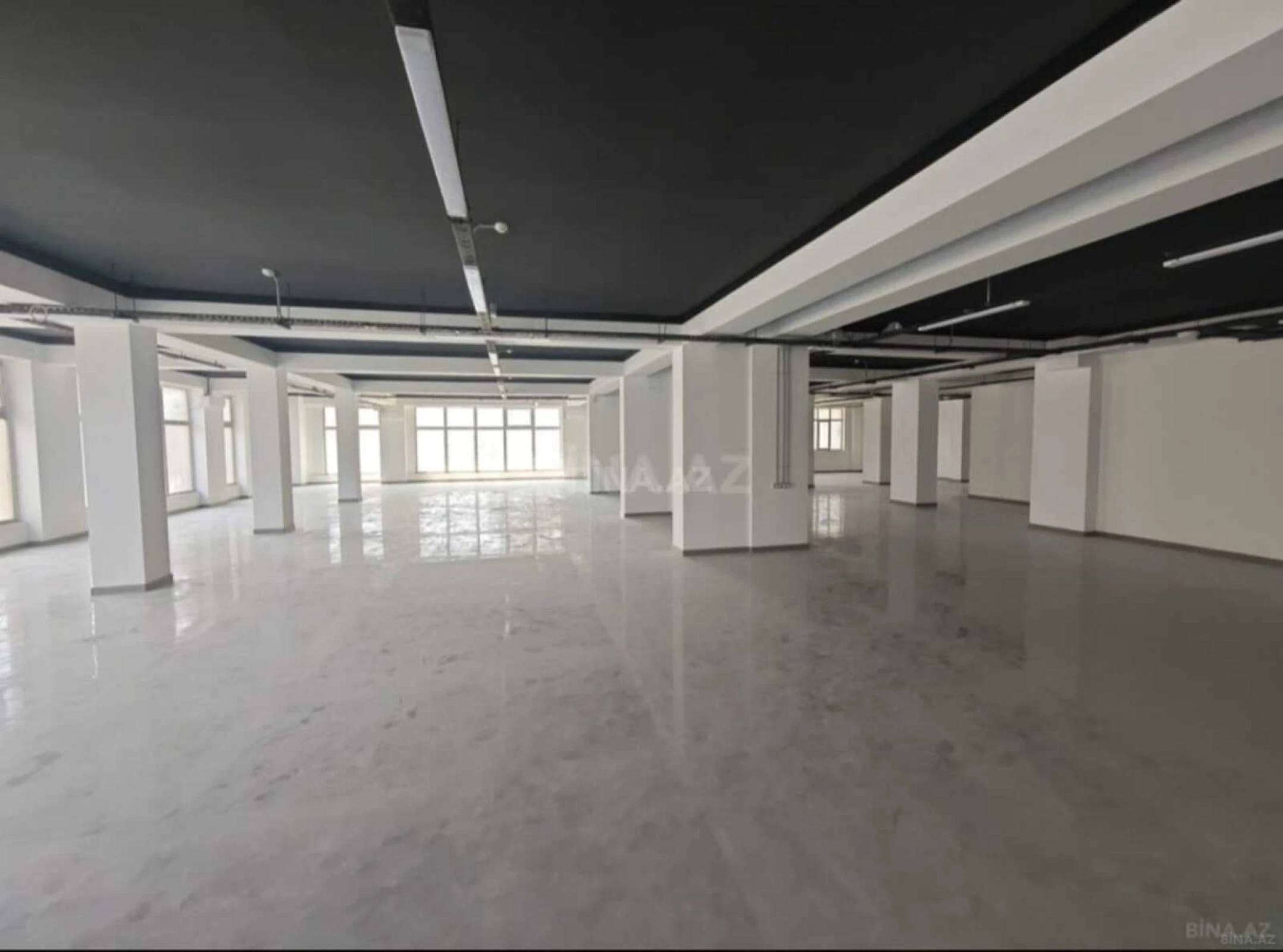 Satılır obyekt 2000 m²