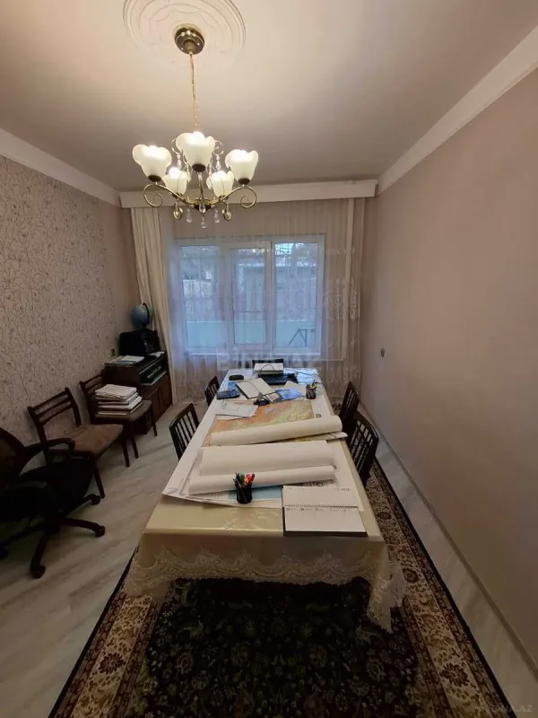 Satılır 4 otaqlı mənzil 100 m²