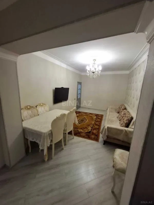 Satılır 4 otaqlı mənzil 100 m²