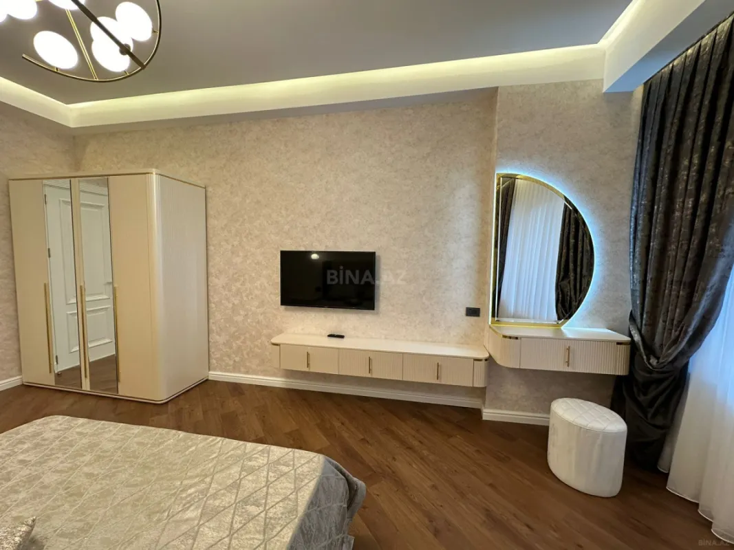 Kirayə verilir 3 otaqlı mənzil 140 m²