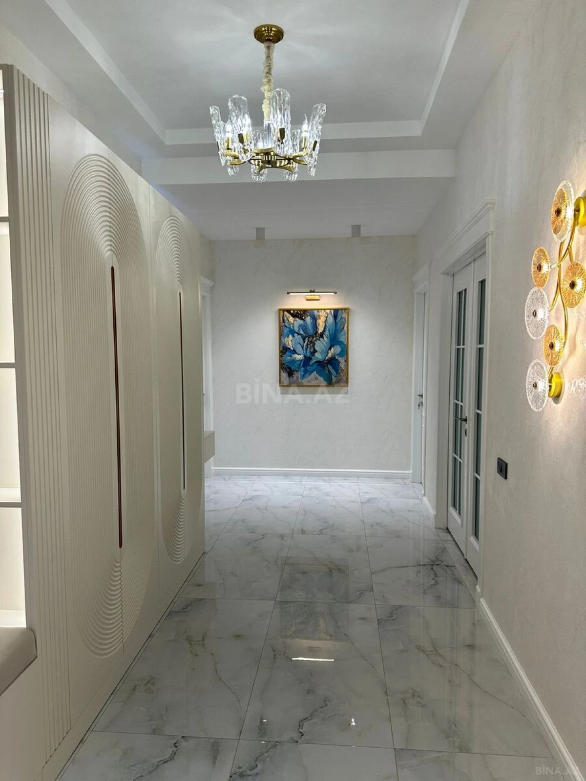 Kirayə verilir 3 otaqlı mənzil 140 m²
