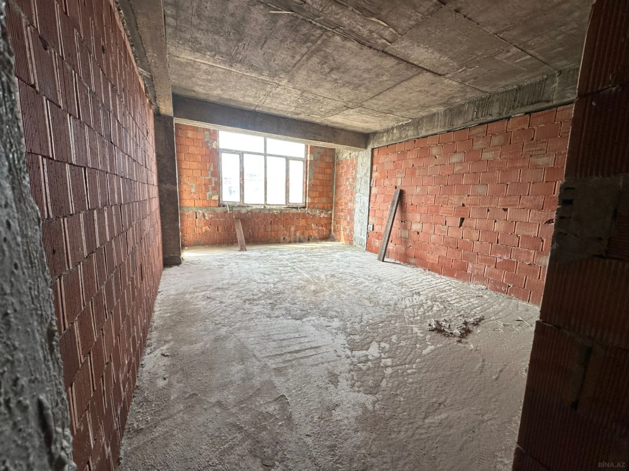 Satılır 1 otaqlı mənzil 63 m²