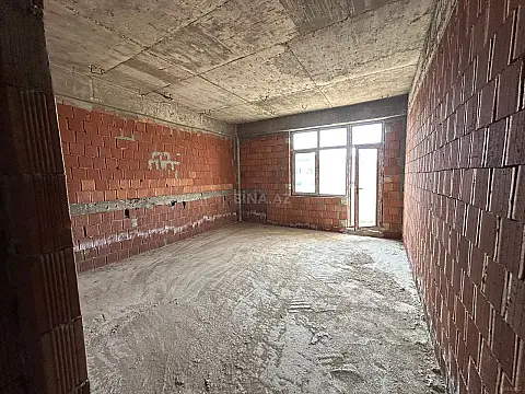 Satılır 1 otaqlı mənzil 63 m²