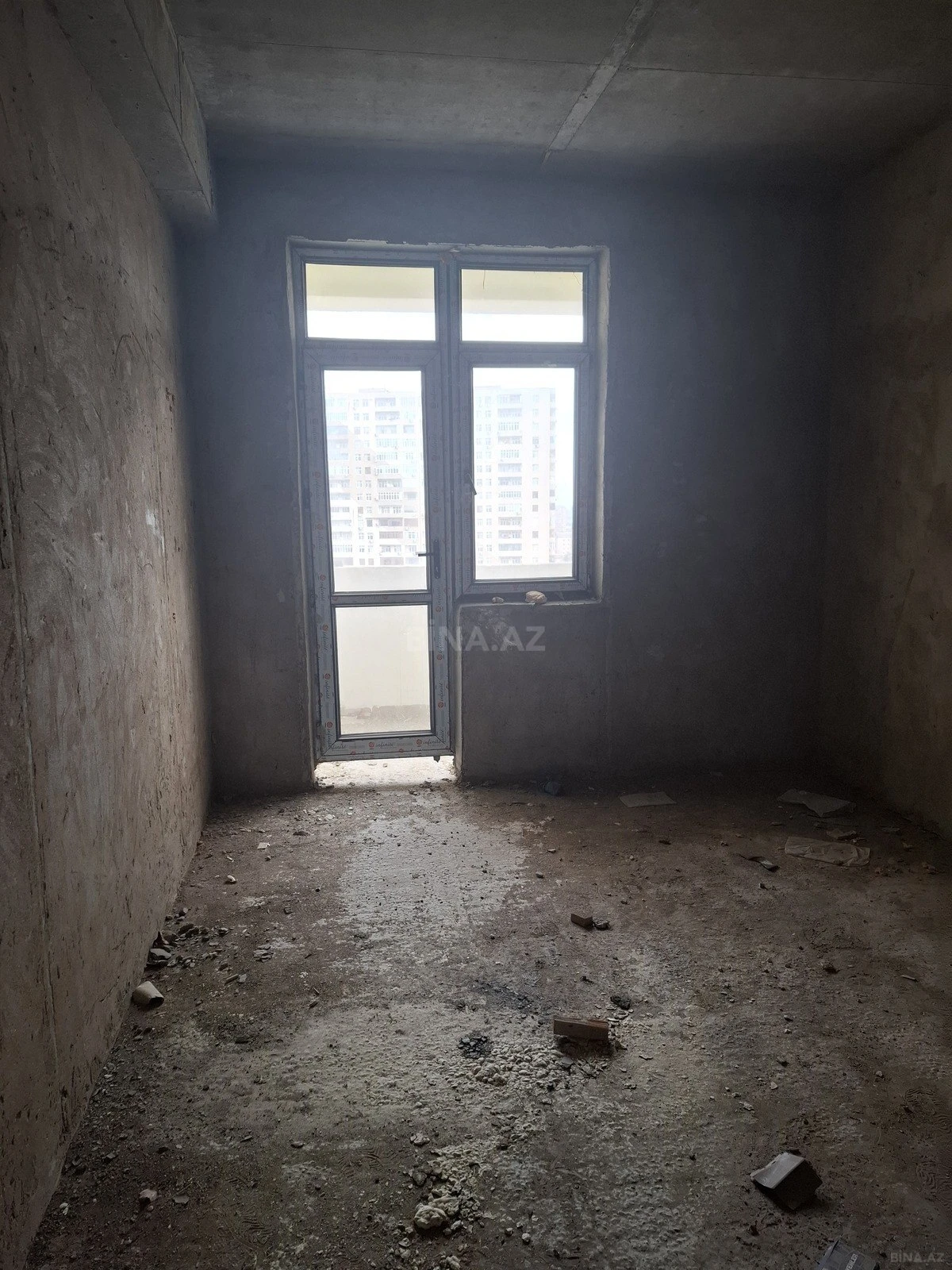 Satılır 1 otaqlı mənzil 65 m²
