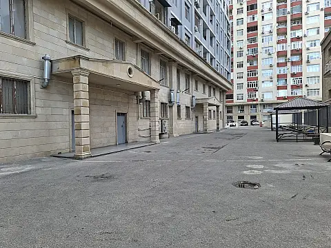 Satılır 1 otaqlı mənzil 65 m²