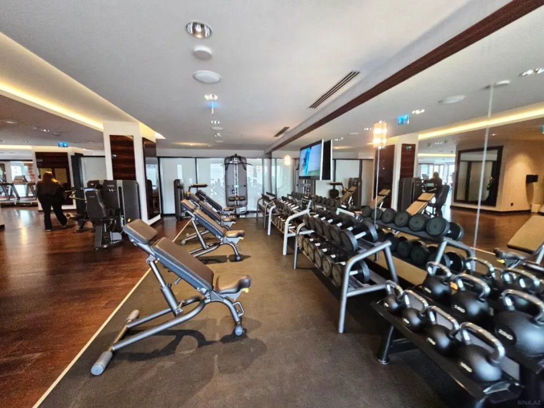 Satılır 3 otaqlı mənzil 155 m²