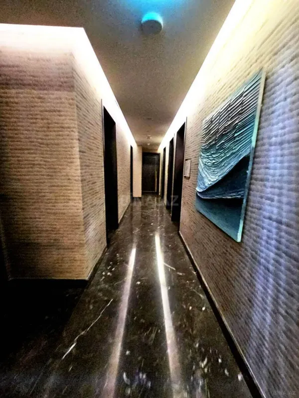 Satılır 3 otaqlı mənzil 155 m²