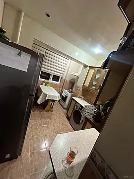 Satılır 4 otaqlı mənzil 100 m²