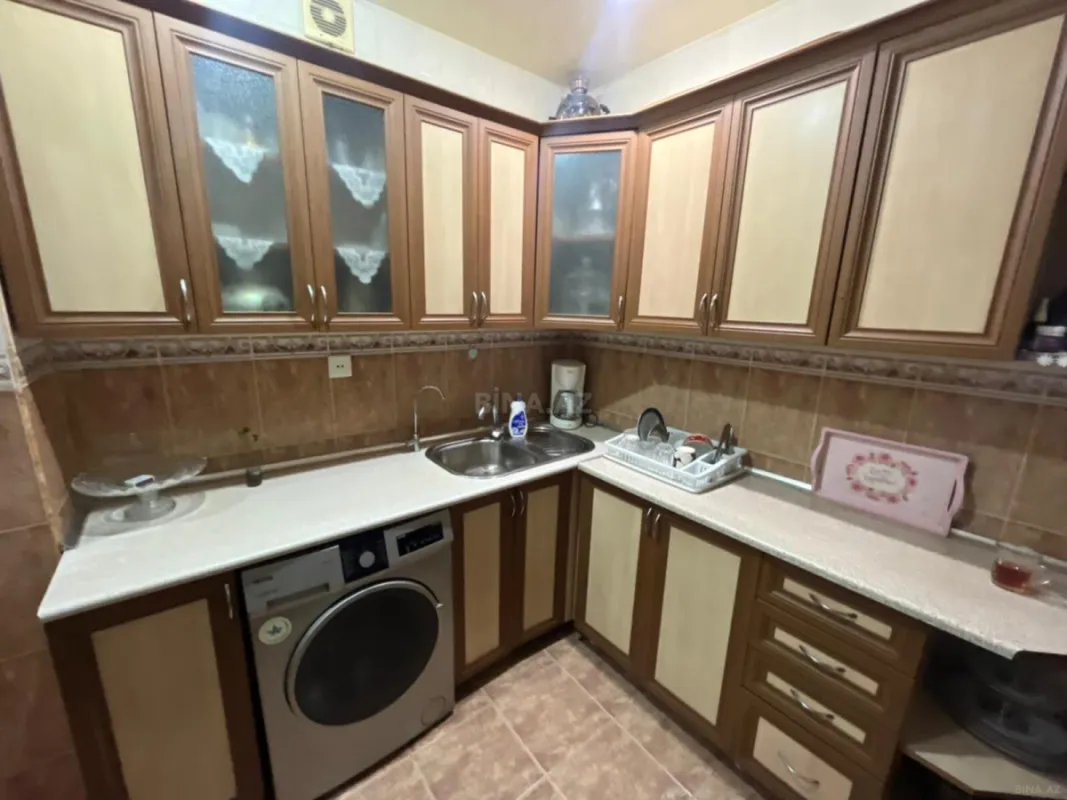 Satılır 4 otaqlı mənzil 100 m²