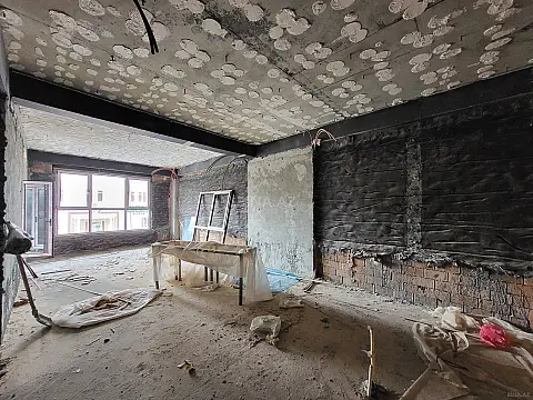 Satılır 3 otaqlı mənzil 188 m²