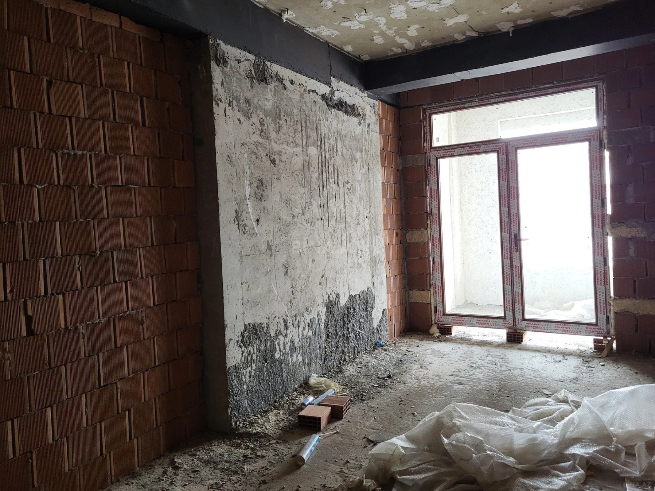 Satılır 3 otaqlı mənzil 188 m²